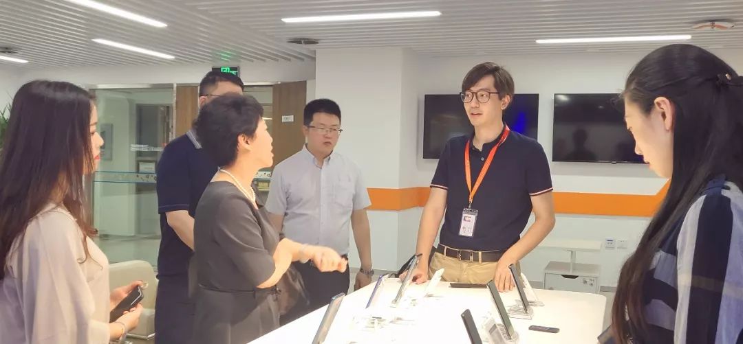 成华区政府副区长卢珺香,成华区副区长卢珺香