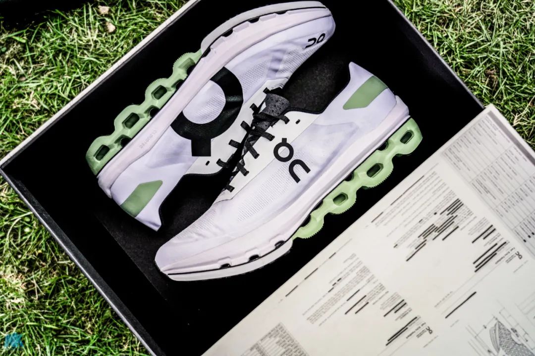 cloudboom跑鞋,oncloud跑步鞋测评