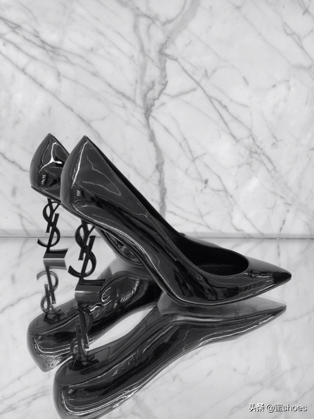 圣罗兰高跟鞋和红底高跟鞋哪个好,圣罗兰高跟鞋好穿的款式