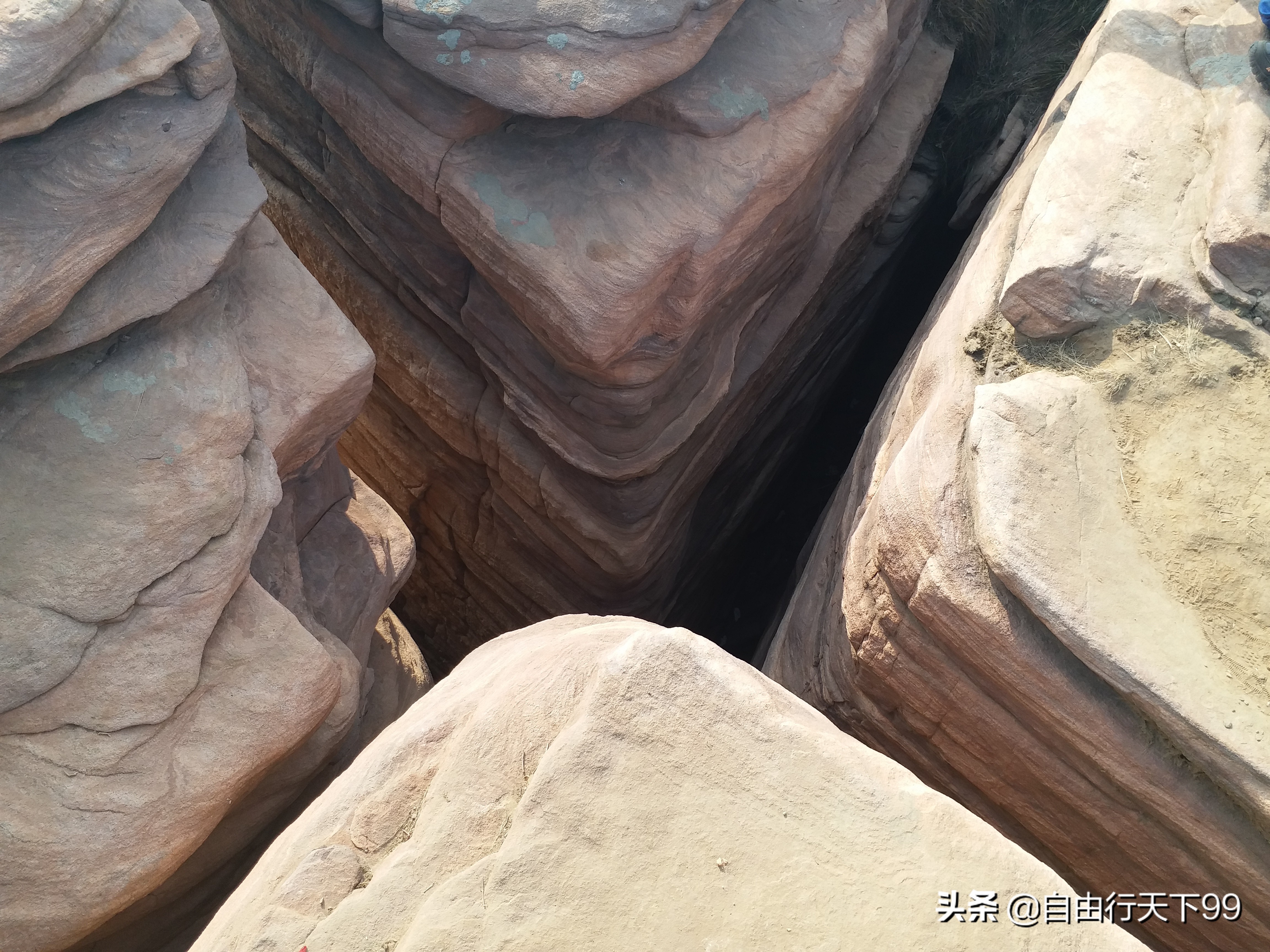 石家庄井陉深山山顶,井陉悬崖峭壁