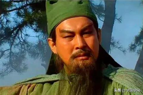 不怕红面关公就怕白面菩萨,不怕红脸关公就怕黑脸包公