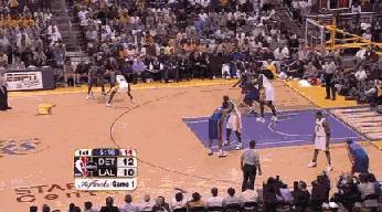 热血街篮sg突破技能怎么组合,热血街篮新手玩法攻略大全