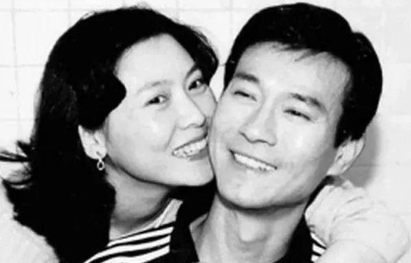 肥肥郑少秋郑欣宜,肥肥走后郑少秋管郑欣宜吗