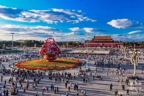 中国人民解放军空军成立72周年,喜迎中华人民共和国成立71周年