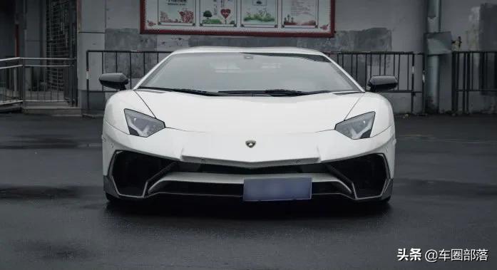 大牛aventadors和lp700有什么区别,紫色大牛aventadorsroadster