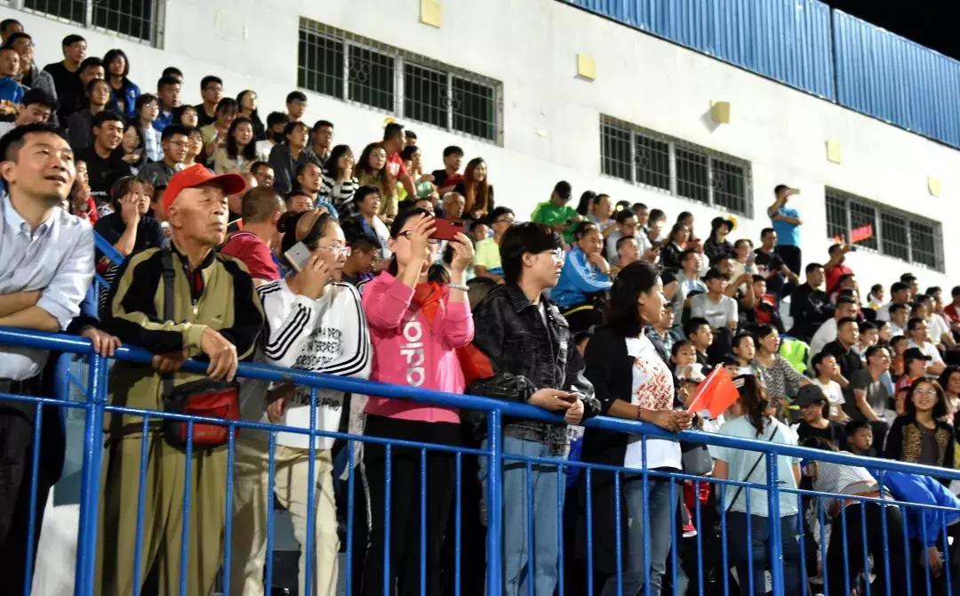 烟台农商银行演出,烟台足协杯线下观赛