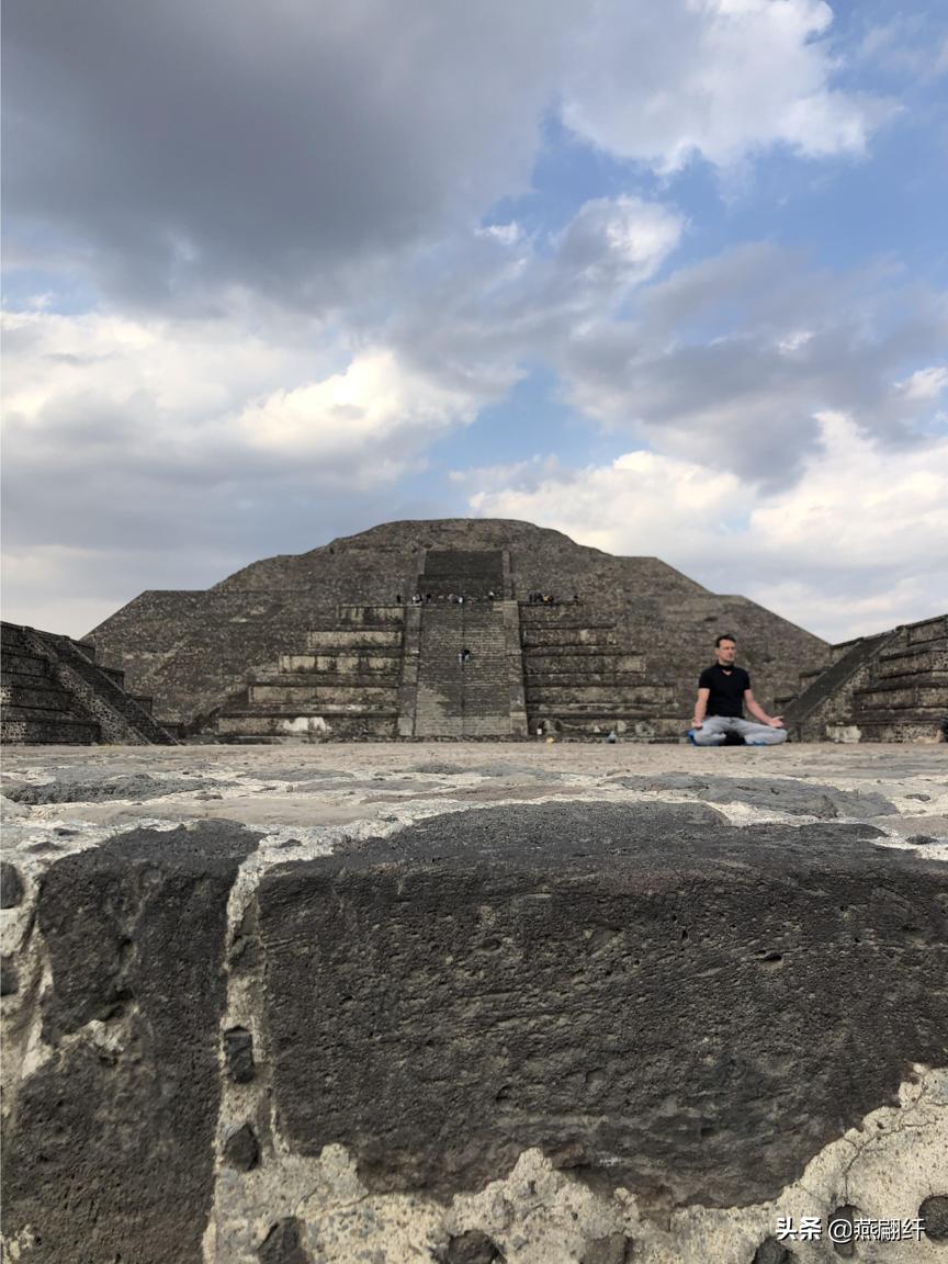 “踏迹古文明、晓看日月辉”— 除夕墨西哥金字塔一日游记