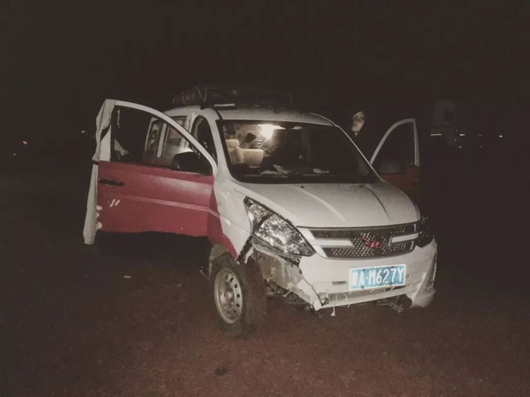 95后开着五菱环游世界,95后开面包车环游世界