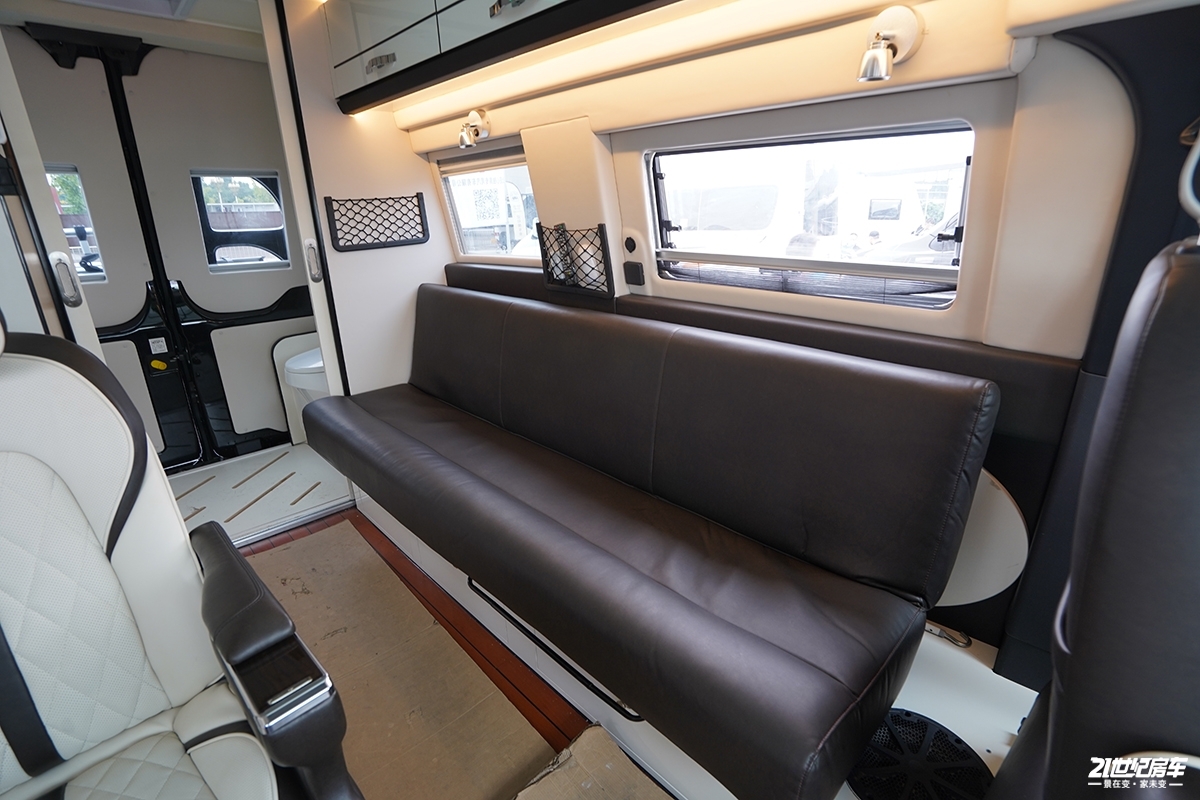 19江铃福特全顺多少钱,19.98万新全顺房车价格