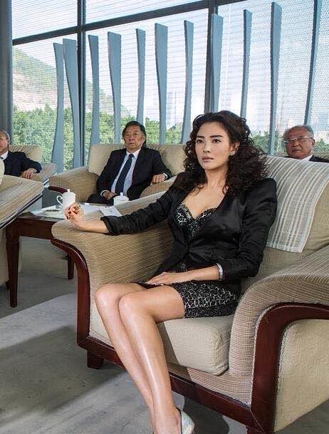 双腿并拢没有缝隙代表什么,蚯蚓张雨绮完整视频