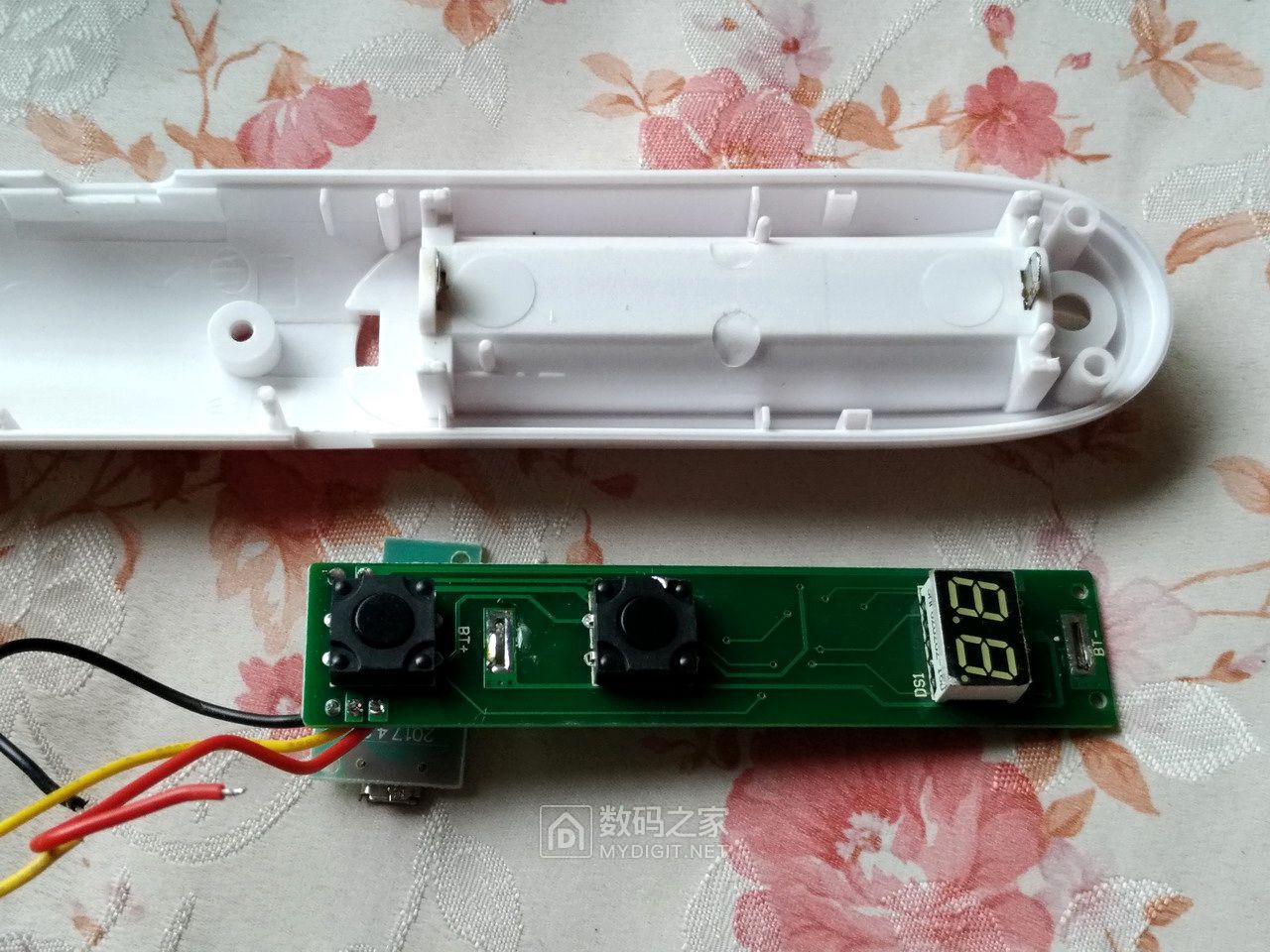 电蚊拍电路图原理检修视频,电蚊拍电路故障维修大全