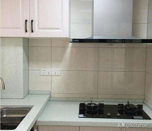 铺瓷砖过程中师傅忘了关水,瓷砖忘记埋线管如何处理