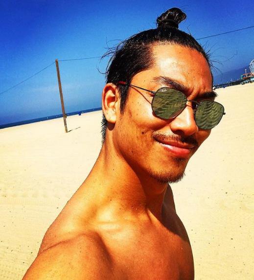 黑泽良平和林志玲相差几岁,黑泽良身材