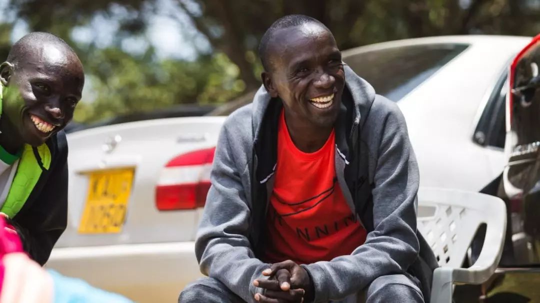 跑步再累也要学会面带微笑：马拉松世界冠军自我激励的秘密*器武**