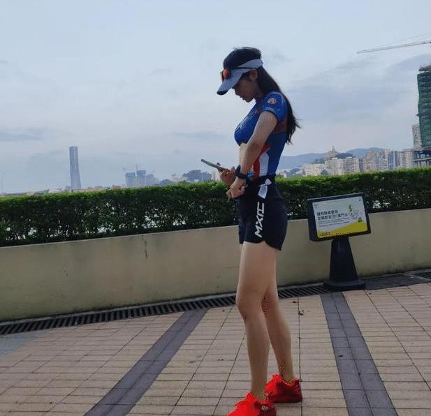 300左右跑鞋保护膝盖,膝盖有伤适合什么跑鞋