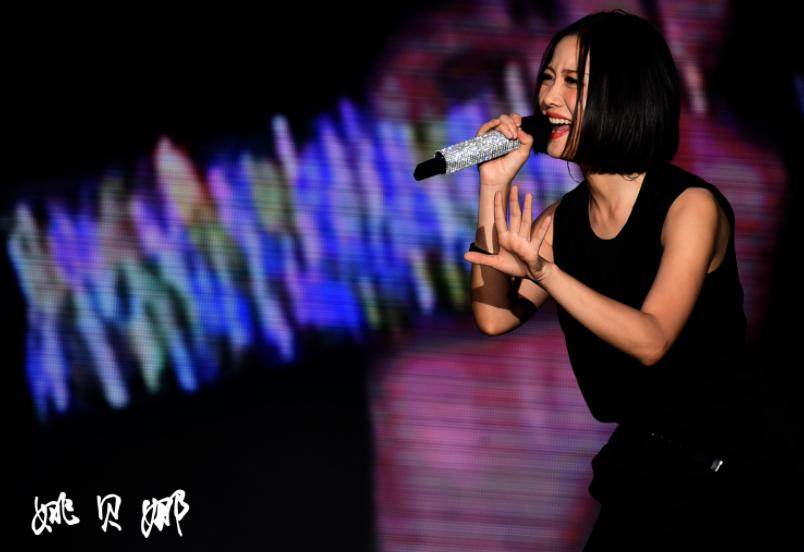 姚贝娜2014年春晚视频,姚贝娜参加好声音