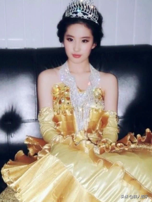 3位靠“干爹”上位的女星,有人顺风顺水,有人香消玉殒