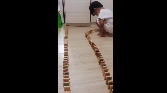 怎样打多米诺骨牌不倒,多米诺骨牌怎么才能不倒