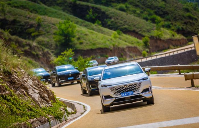 一路北上在线观看,试驾长安汽车uni-v