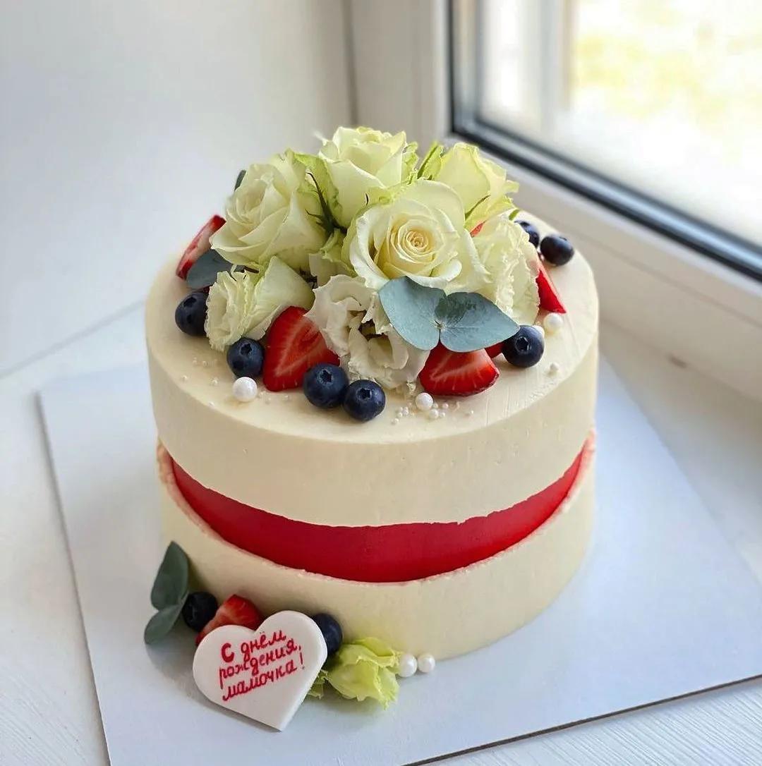 简单款式的母亲节蛋糕图片,六种不同口味母亲节蛋糕