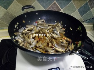 如何让蛏子吐沙又快又干净,如何让蛏子吐沙子