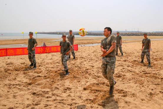 直击!第71集团军防空劲旅海上战斗誓言!