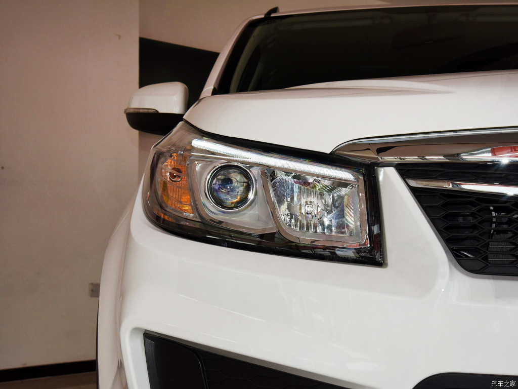 幻速s3车架号钢印在哪里,北汽幻速s3空间整体图片