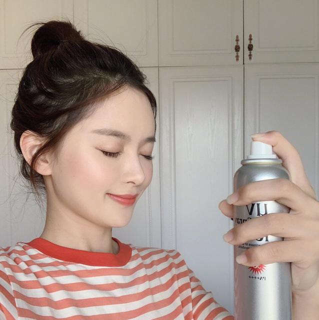 脸皮干燥紧绷请问怎么正确补水,皮肤缺水干燥用什么护肤品好