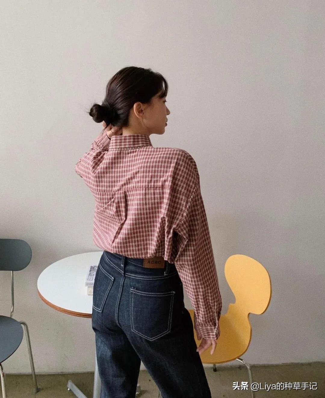 毛衣衬衫的多种穿法,男士假两件衬衫毛衣怎么搭配