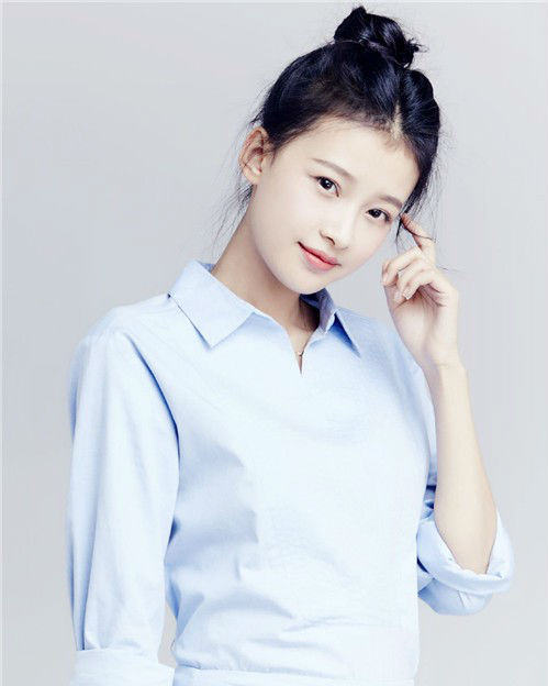 孙怡成长心酸,孙怡早期甜美笑容