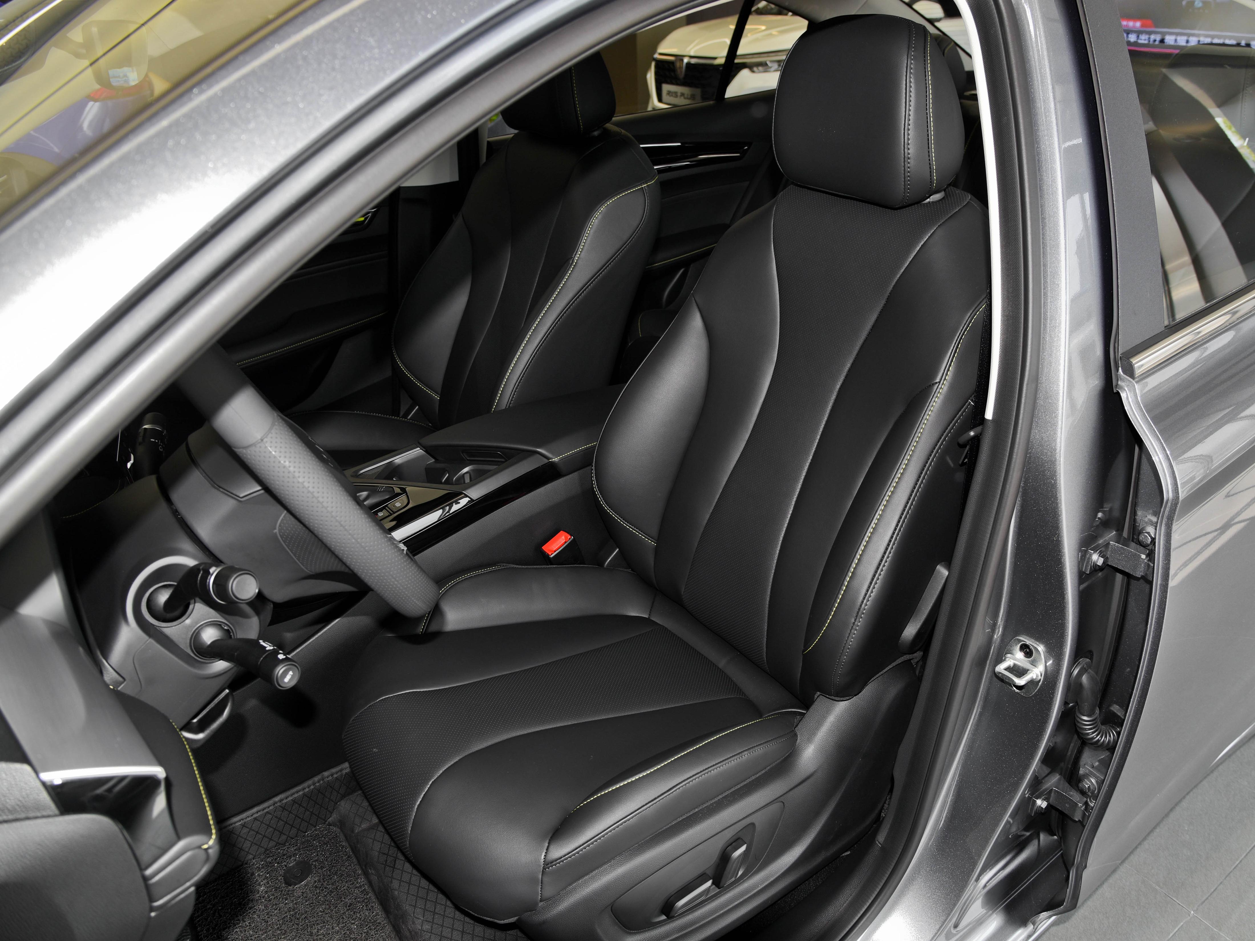 自然吸气动力强轿车,荣威i52020领豪旗舰版驾驶感受