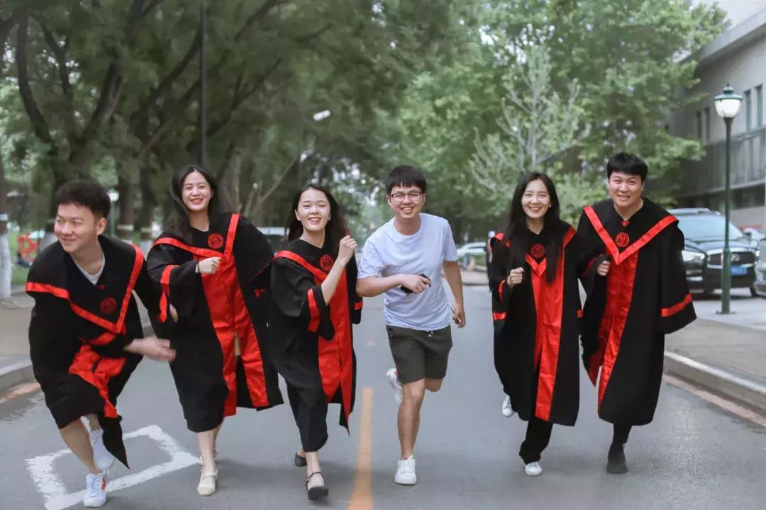 毕业季|扬帆新征程2019届人大人，毕业快乐