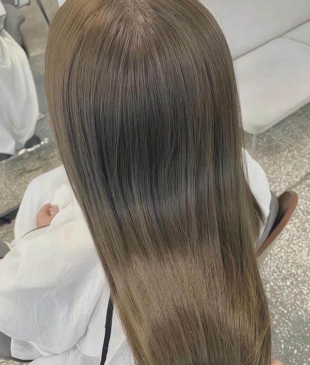 2022年鱼尾气质波浪发型,2020流行发型鱼尾烫