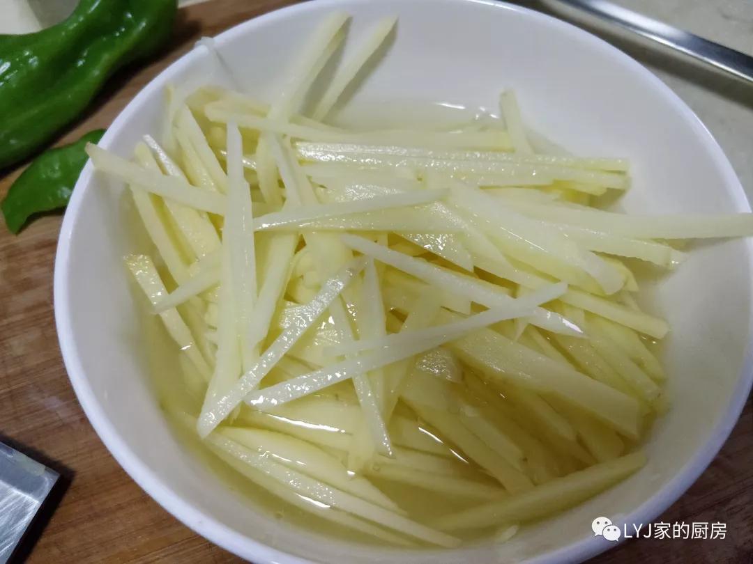 鸡腿肉怎么剔骨切丝,鸡腿剔骨刀怎么磨