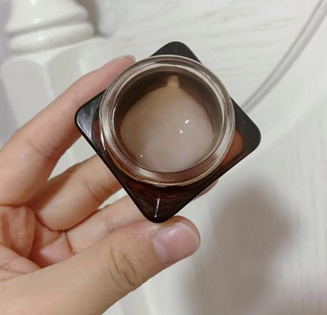 雅诗兰黛小棕瓶如何正确使用,雅诗兰黛小棕瓶怎么用效果最好