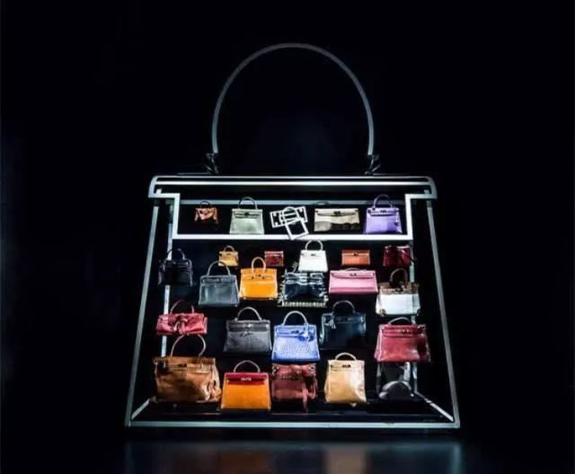 女人一定要有个好包吗,为什么女人只需要一个拥抱