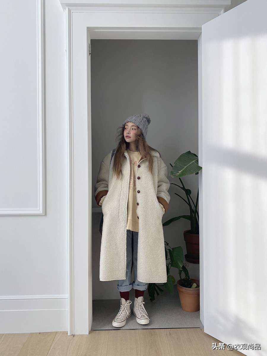 极致的校园风穿搭是如何炼成的？教你一个技巧，让你终身受用