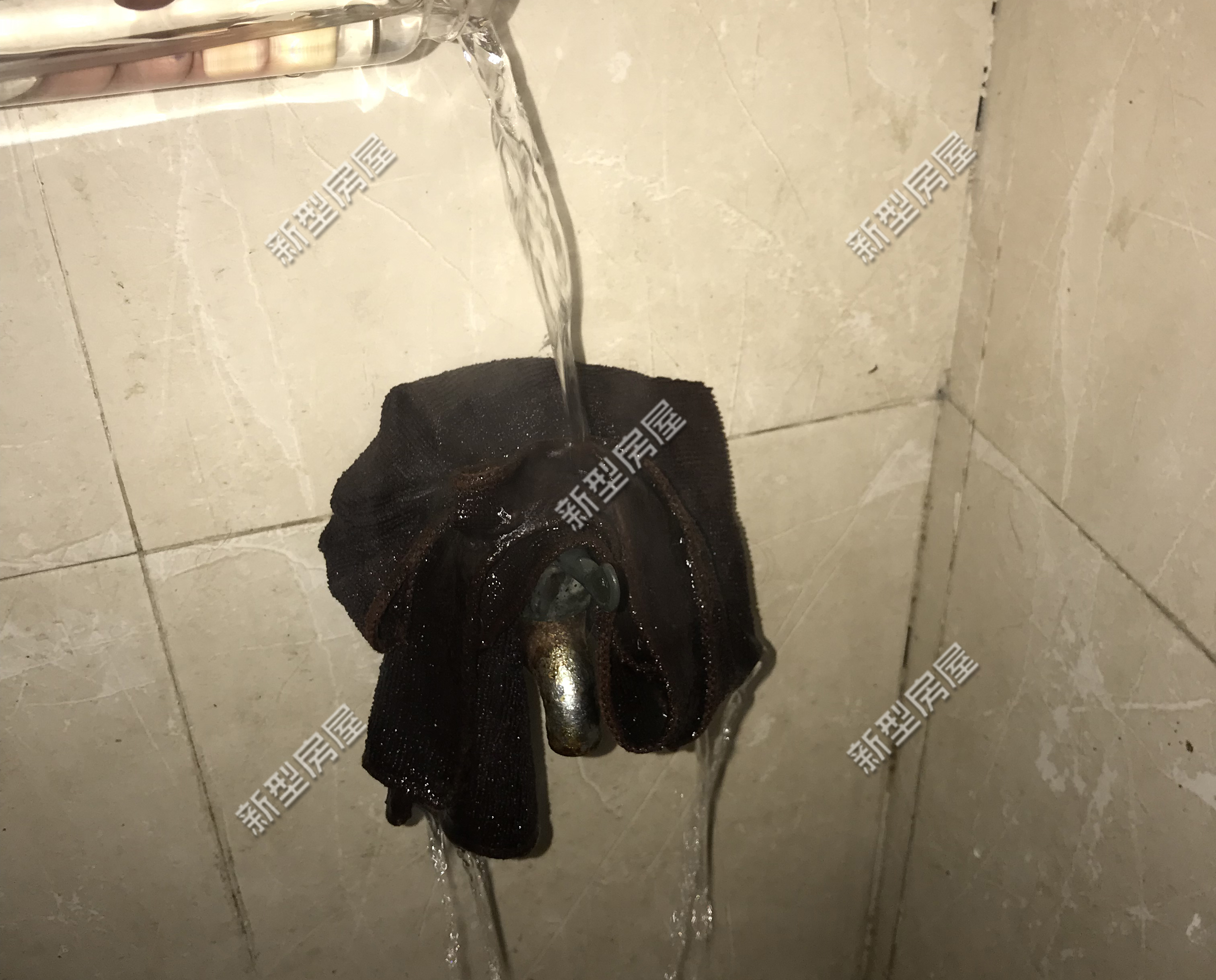 农村户外水管冻住的最好解决方法,冬天水管被冻住了怎么化解