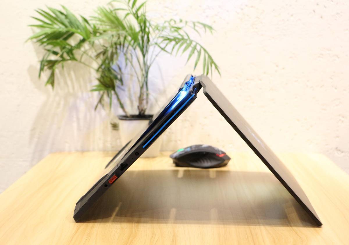 荣耀猎人笔记本游戏本配置,荣耀猎人游戏本评测