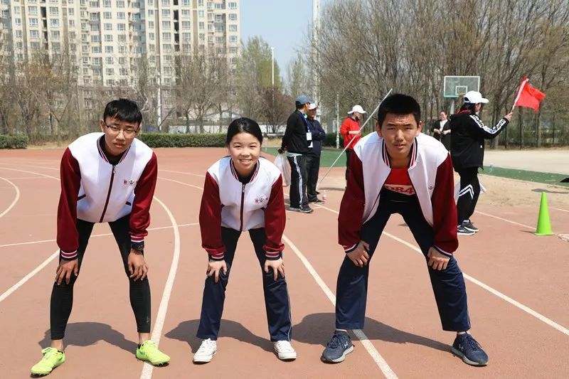 连破四项纪录!高新区中小学生田径运动会精中健儿成绩斐然