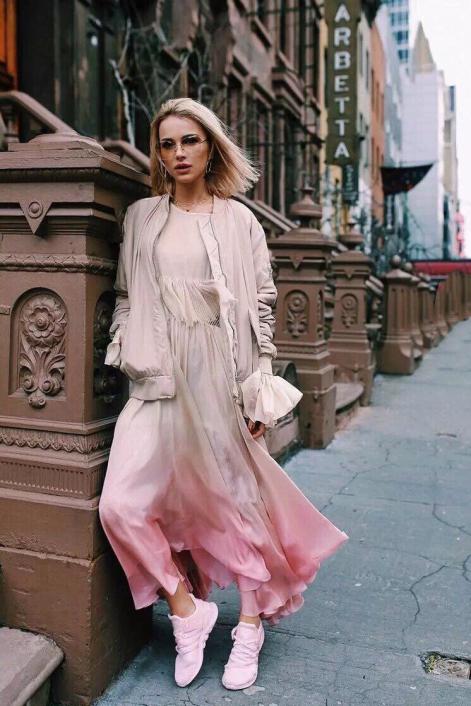 潮款小白鞋百搭系,树莓鞋怎么搭配显瘦