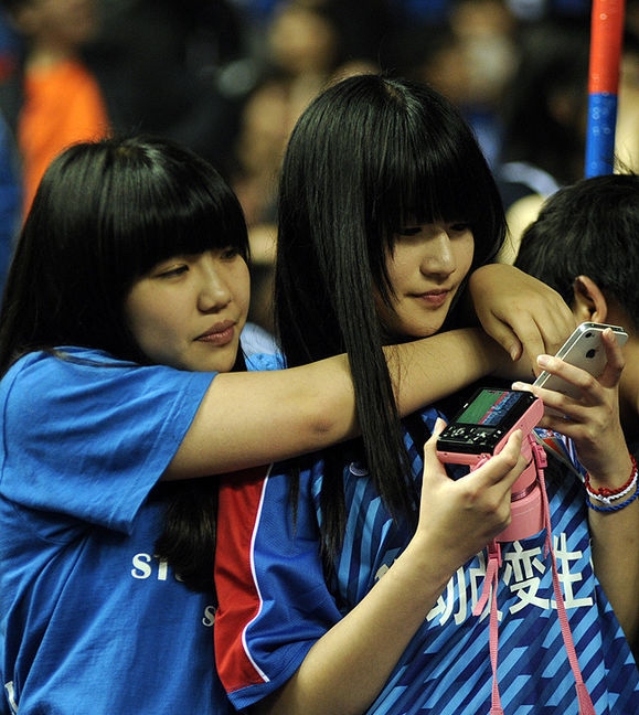 足球运动员喜欢的女孩,喜欢足球的女孩