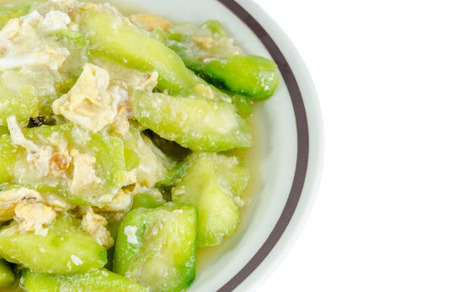 宝妈吃什么素食下奶快,宝妈下奶吃的菜谱