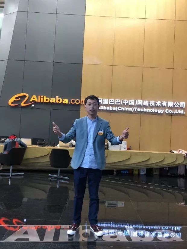 大学生回乡创业赚67十万,大学生回家创业年赚120万