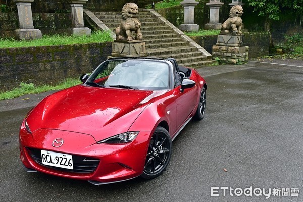 马自达mx-5miatasport,马自达mx5手动软顶敞篷试驾评测