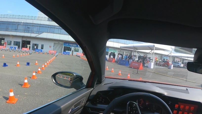 最后一代燃油版高尔夫gti,第八代高尔夫gti驾驶体验