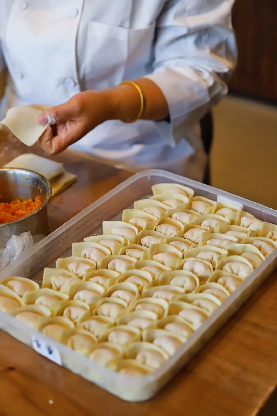 鍕ゅ璺簵,鍕ゅ璺笂