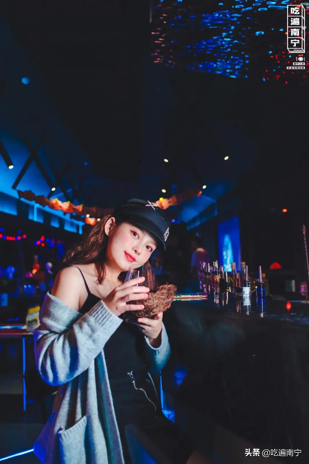 今晚约？世界冠军在广艺对面开HIPPOP酒吧！超SWAG