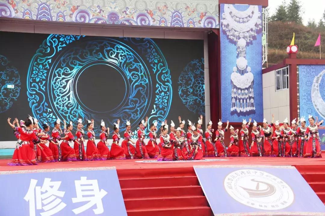 厉害了我们的新时代内容简介,松桃中等职业学校