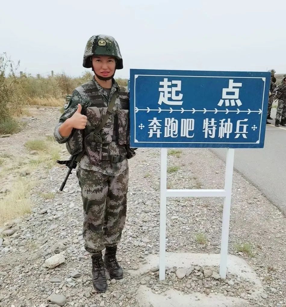 老兵退伍感人瞬间,老兵退伍潸然泪下